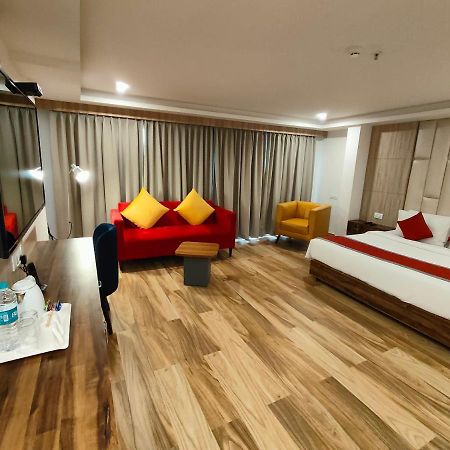 Iva By Skr A Petrichor Hotel Bangalore Extérieur photo