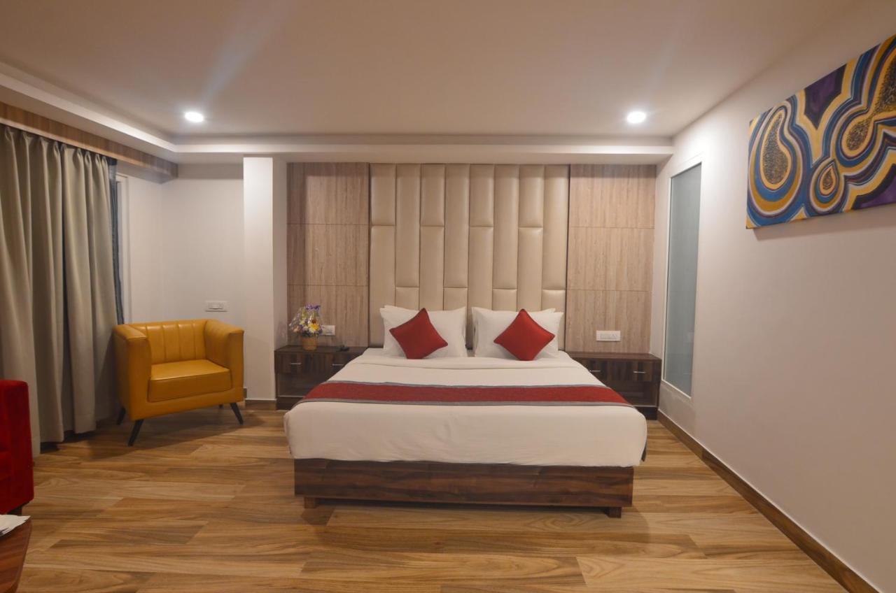 Iva By Skr A Petrichor Hotel Bangalore Extérieur photo