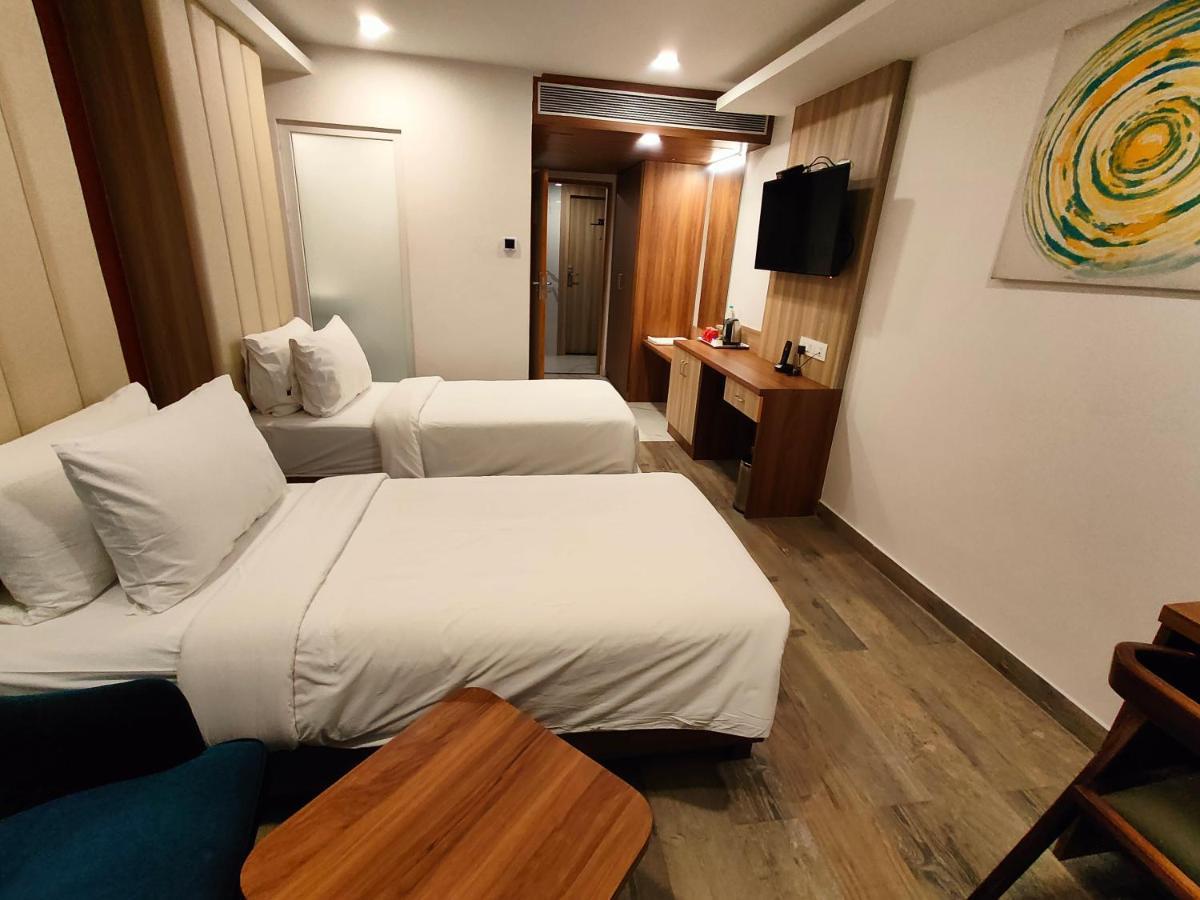 Iva By Skr A Petrichor Hotel Bangalore Extérieur photo