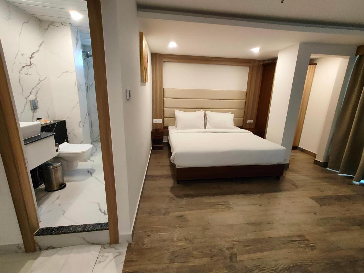 Iva By Skr A Petrichor Hotel Bangalore Extérieur photo